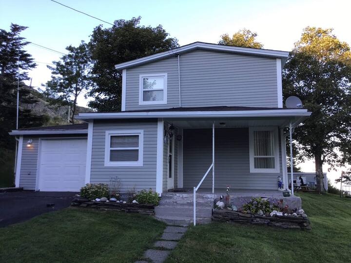 The Cove, SALTBOX, AirB&B, CARBONEAR Houses for Rent in Carbonear