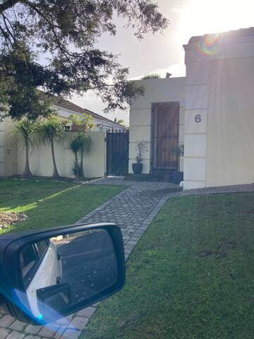 Modern townhouse in small complex gallery image 3