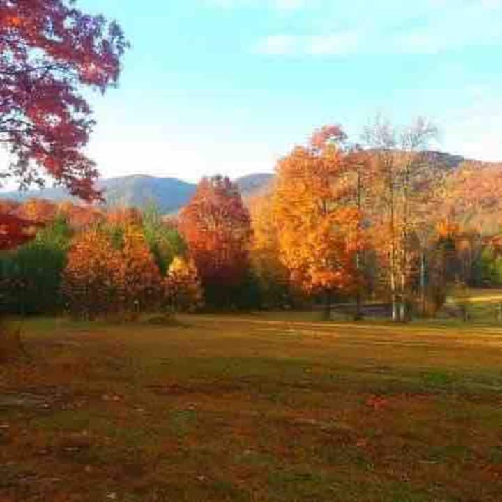 Raven Hollow - Rugby, TN
