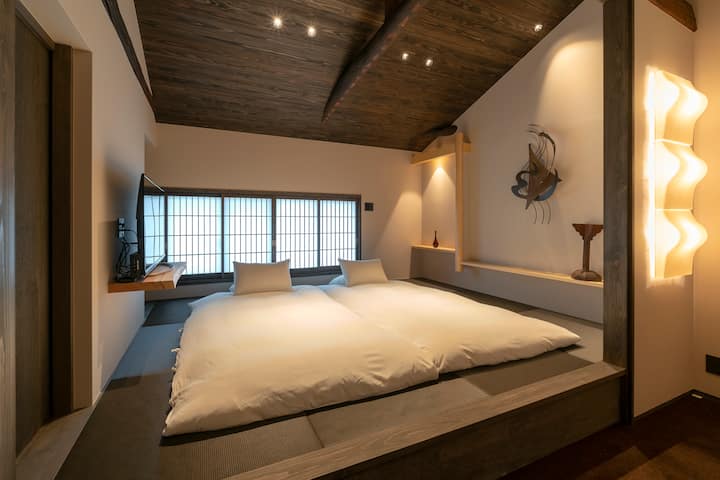 غرفة على طراز JAPANESE (2F)
・يتحول إلى منطقة نوم