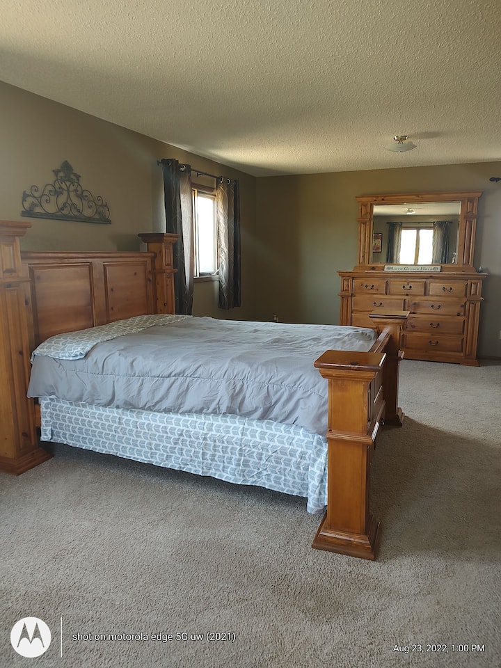 Perfect Country hunting lodge 3 miles from town Houses for Rent in