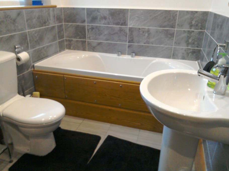 shared Main bath and shower room