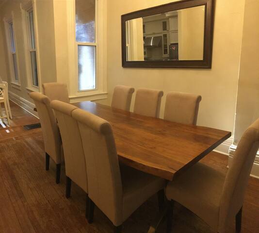 Perfect Family Friendly House in Little Italy gallery image 5