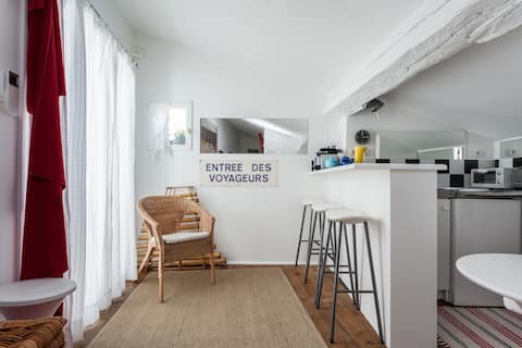 Annonce Airbnb populaire: In the Ecusson (heart of the city) à Montpellier