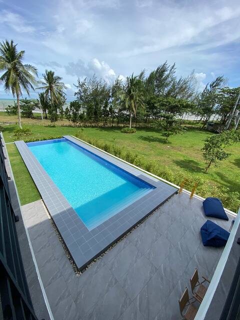 4-BR Villa Seaside Retreat w/ Pool Infanta, Quezon