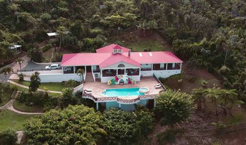 Secluded Coffee Farm House w/Chimney & Heated Pool