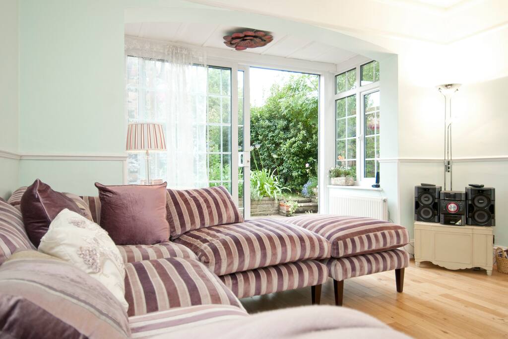 Garden room, spacious and airy and bright