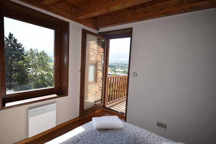 Изглед и тераса с основна спалня