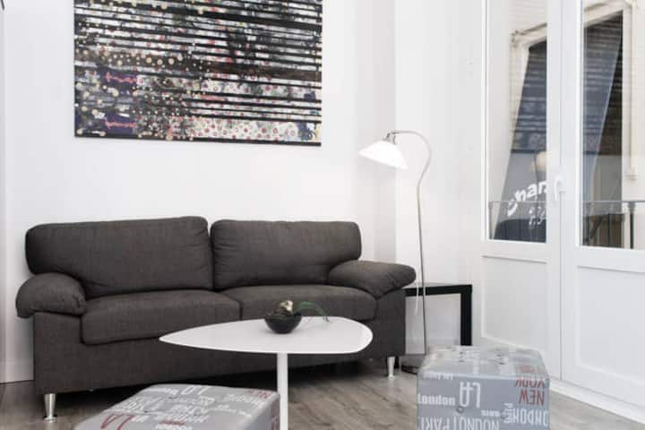 Cinco Bolas House - Malaga