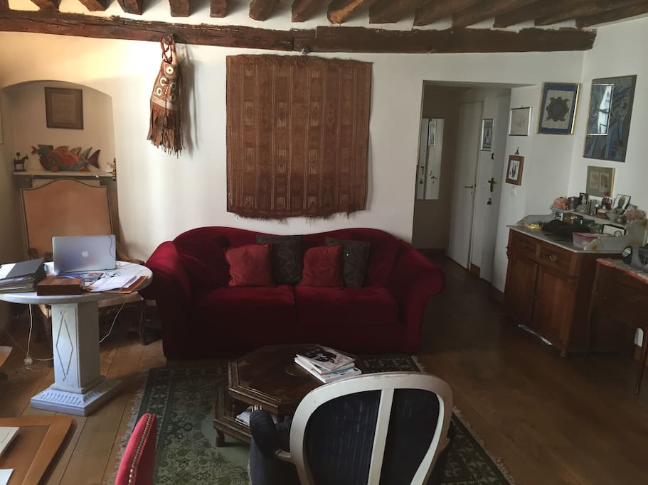 Salon avec canapé convertible double 140 cm