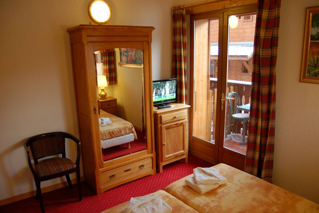 One of the hotelrooms