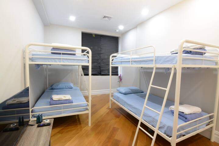 Very spacious duplex fits 16 people w/master bath gallery image 4