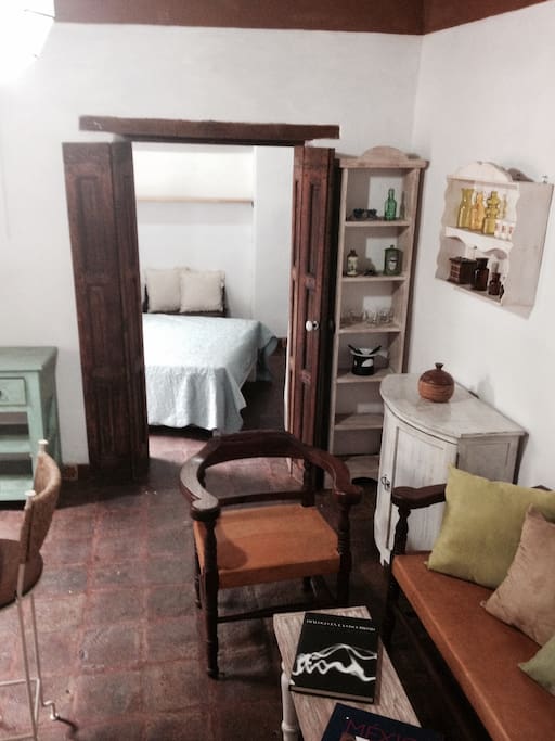Cama matrimonial con cambio de blancos y limpieza semanal