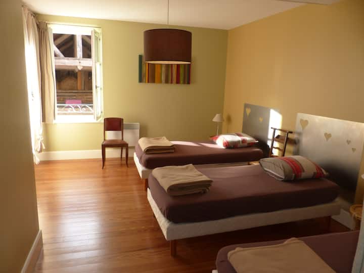 3 ห้องนอน 90 ชั้น