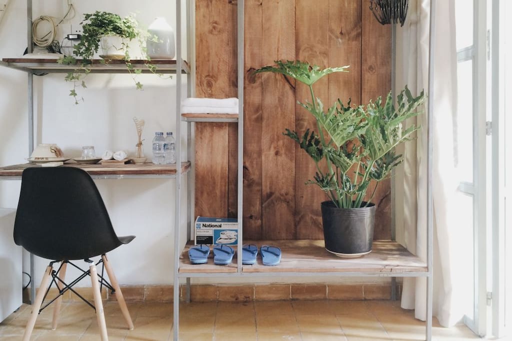 Working space & shelf