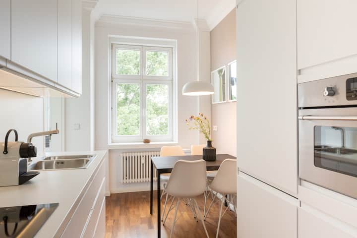 *** Schönes, Ruhiges Zimmer-voll Ausgestattet *** - Berlin