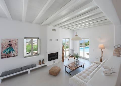 Luxurious villa "Ninemia 2" Paros