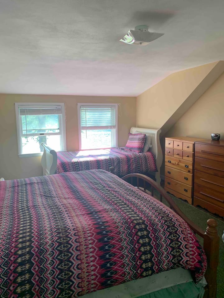 2. spavaća soba, 1 bračni krevet (160x200), 1 bra