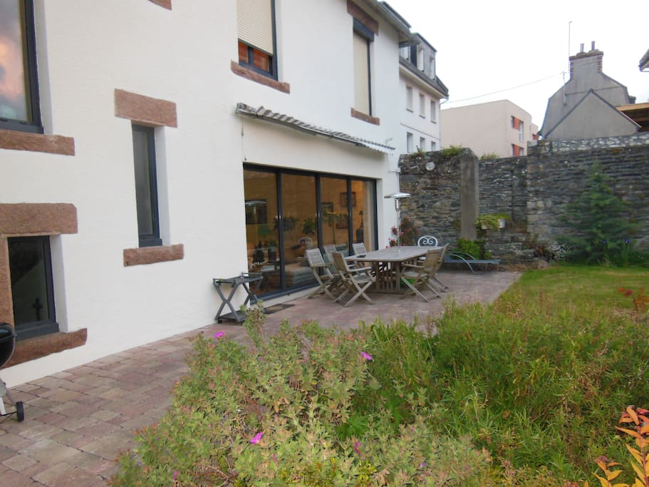 Grande terrasse pour manger dehors