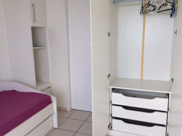 Udobni ormarići i ormarići za odlaganje prtljage