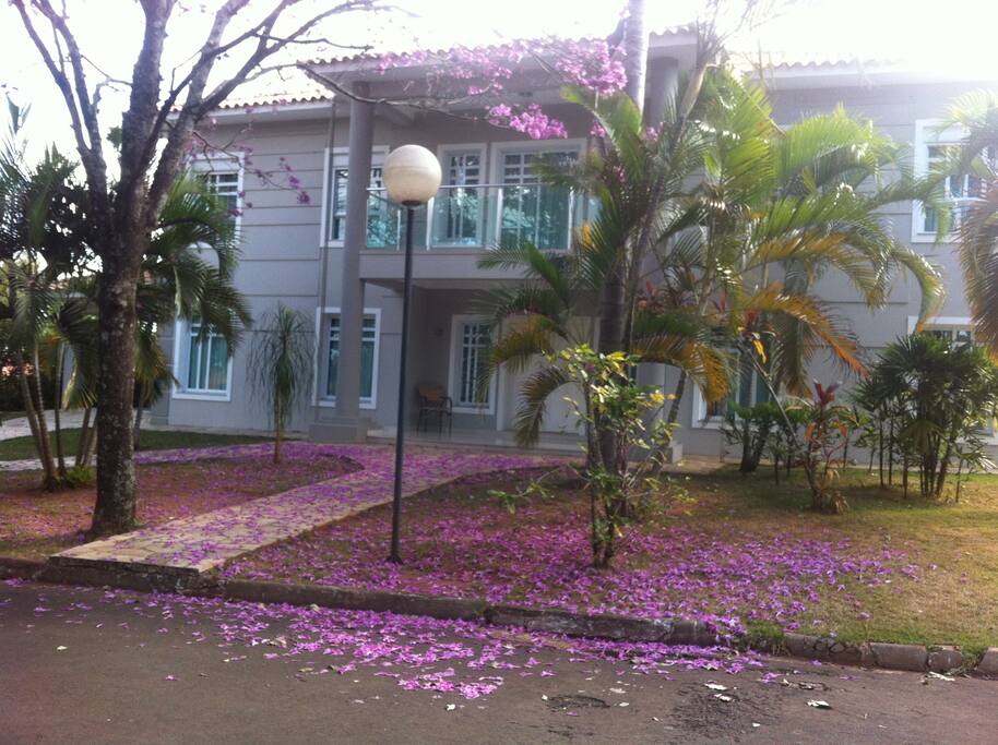 Frente da casa principal