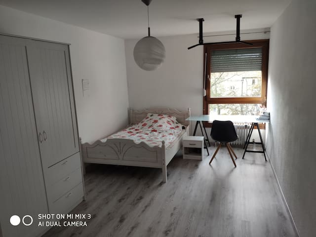 Frau aus sucht mann in koblach, Meine stadt single aus frauenstein. Treffen Singles umgebung gampern. Persnliche partnervermittlung in puchheim. Frau aus sucht mann in koblach. Laahen senioren