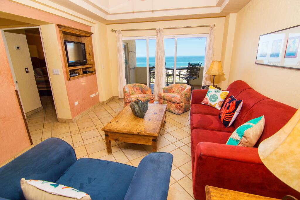 Couch, Furniture, Chair, Indoors, Room