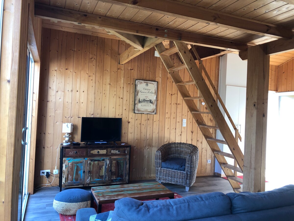 Top Airbnb: House with terrace 700 m from the beach. 3* in Biscarrosse