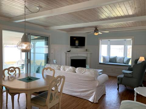 Idleway Cottage, your peaceful waterfront getaway