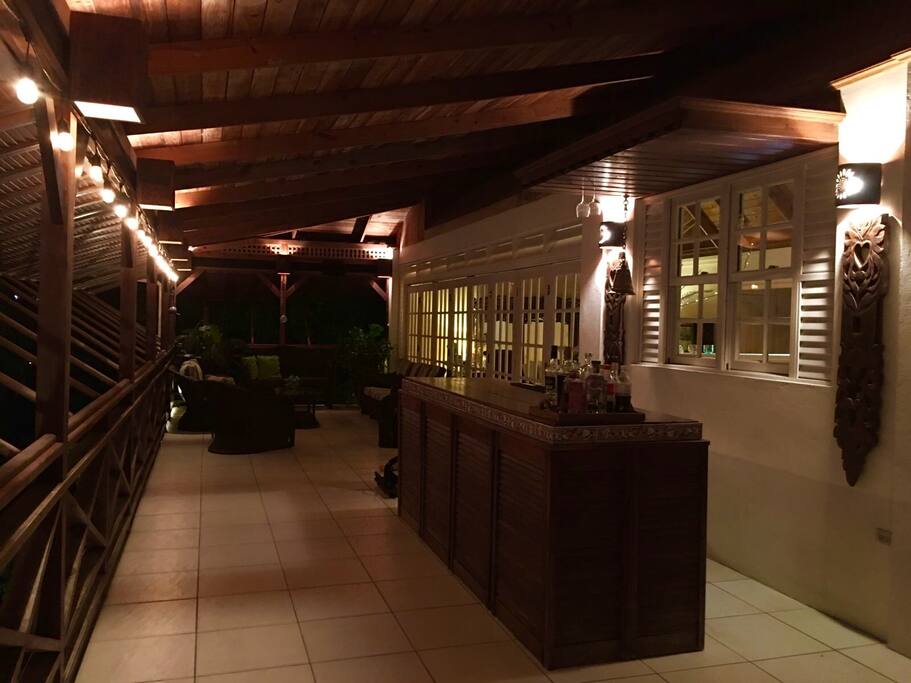 Gallery and Bar area