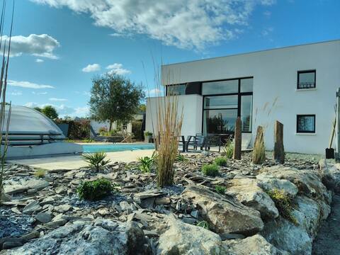 House/Villa with private pool
Gîte Brain d'eau