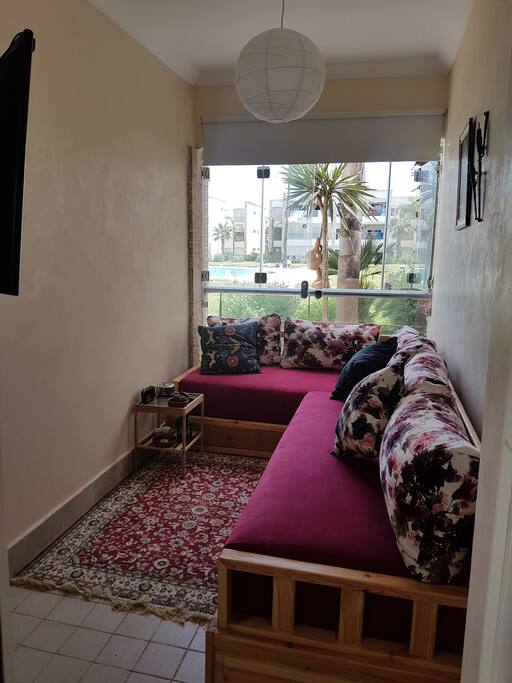 chambre avec vue sur piscine
