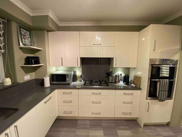 Homely and spacious apartment gallery image 3