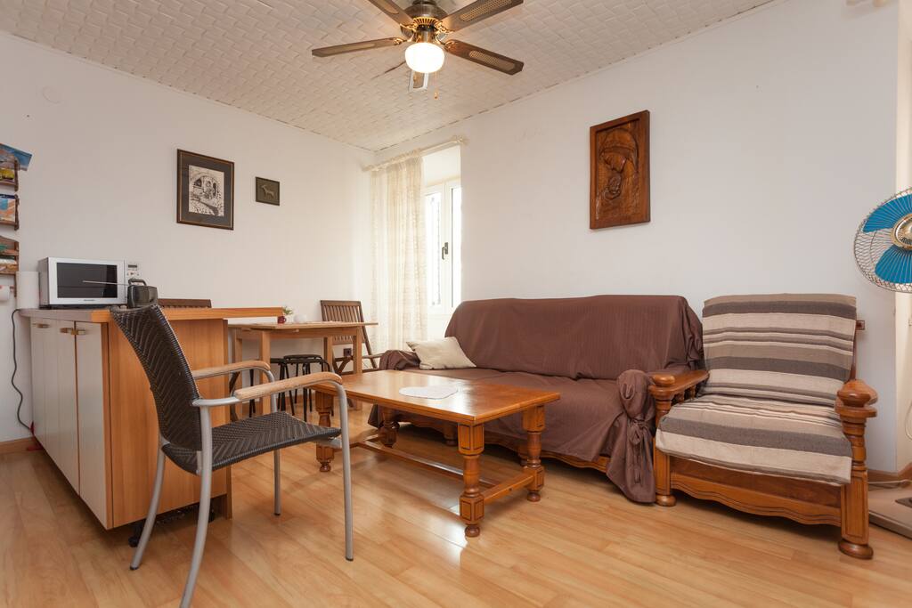 Sitting and dinning room
