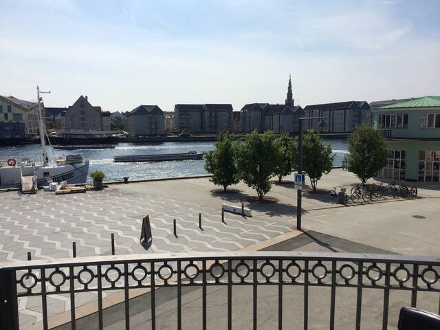 Waterfront apartment in Center