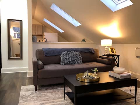 Top Airbnb: Renovated Carriage House Apartment in Inman Park in Inman Park