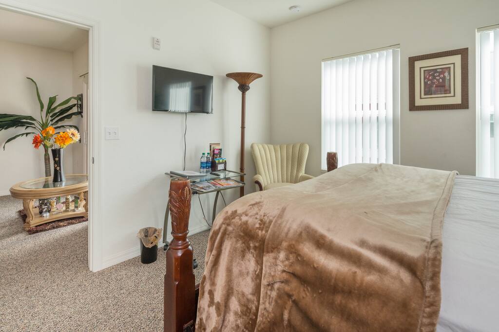 Indulge in late morning pleasures from your bed with Roku Smart TV, Netflix, Hulu and other streaming access.
Perhaps, collect your thoughts in this comfortable chair and work desk.