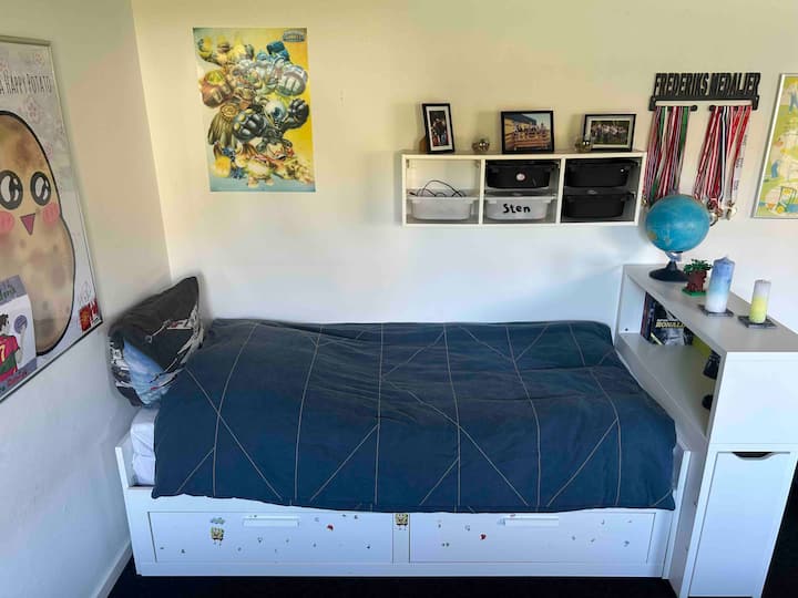 房间2 -床可以扩展成双人床