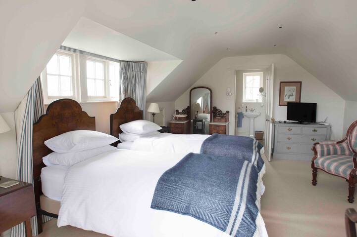 The countryside annexe and stabling if needed!