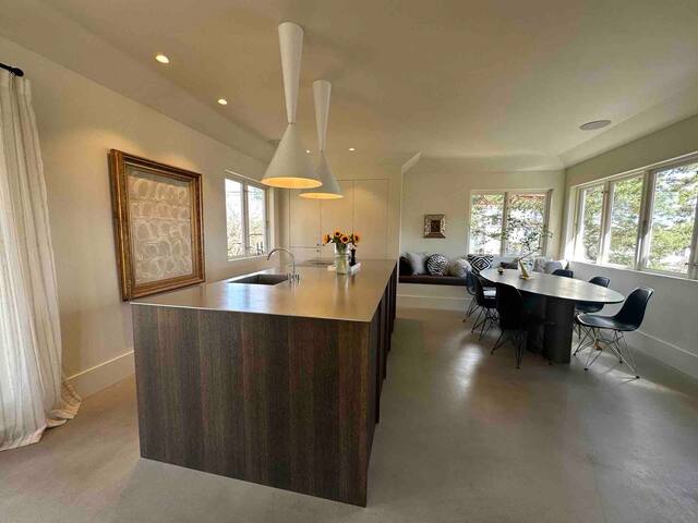 Newly renovated 3BR duplex