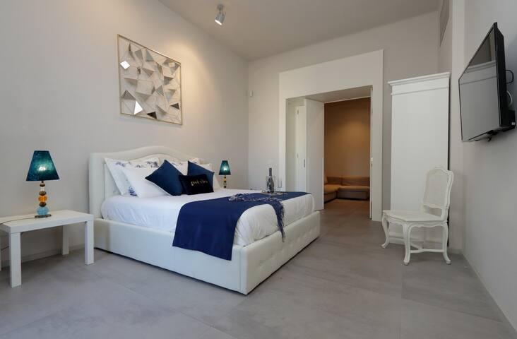 Romance al Colosseo 2 gallery image 4