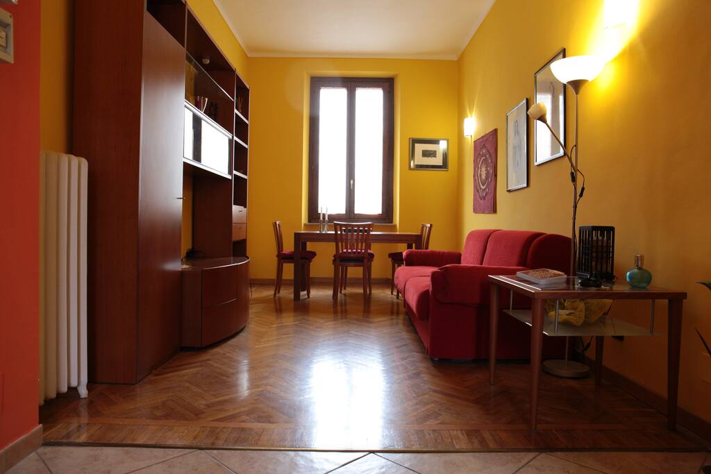 CAMERA CON DIVANO LETTO