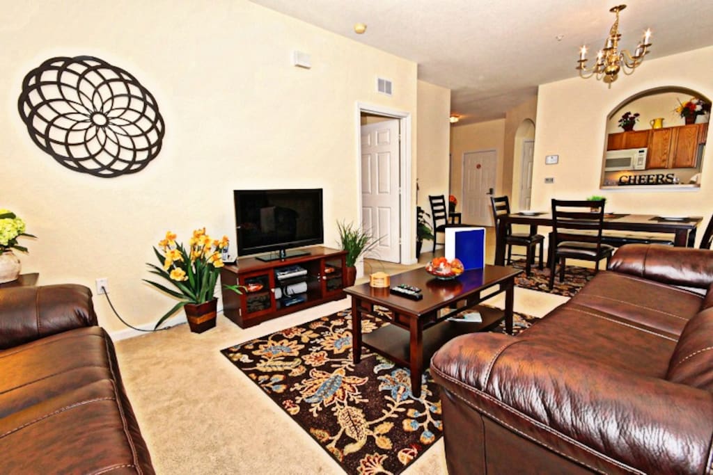 Living / Dining Area