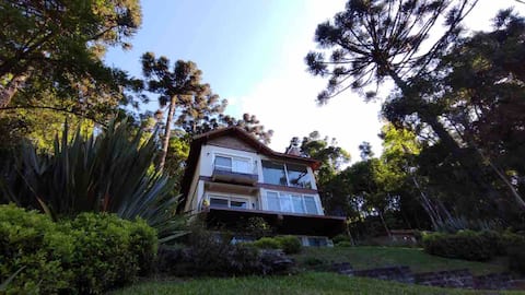 Casa dos Sonhos in Serra Gaúcha with 4 en-suites