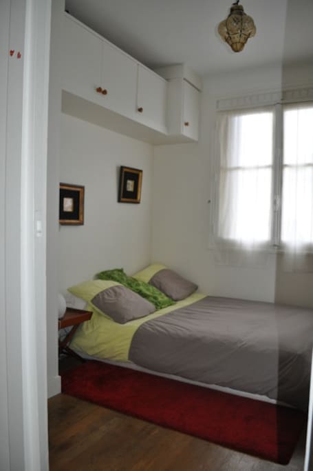 chambre sur les toits de Montmartre.