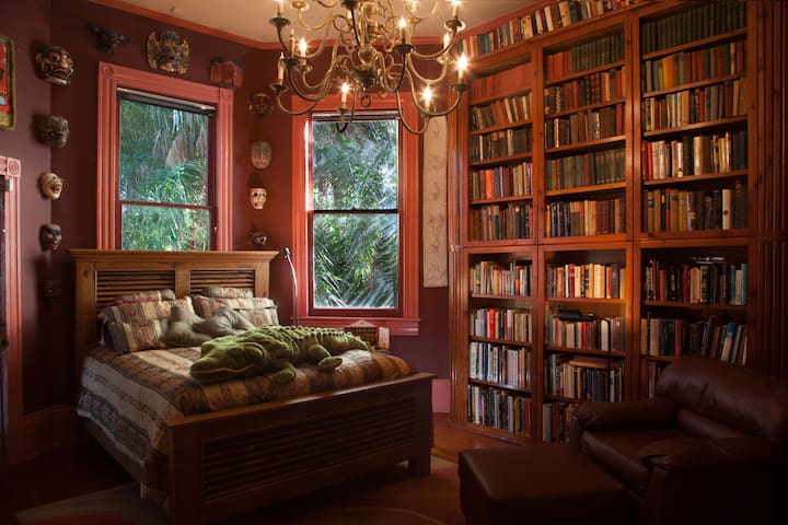 Parks-Bowman Mansion: The Library