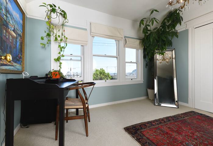 Beautiful 3 bedroom with garden and PARKING gallery image 2