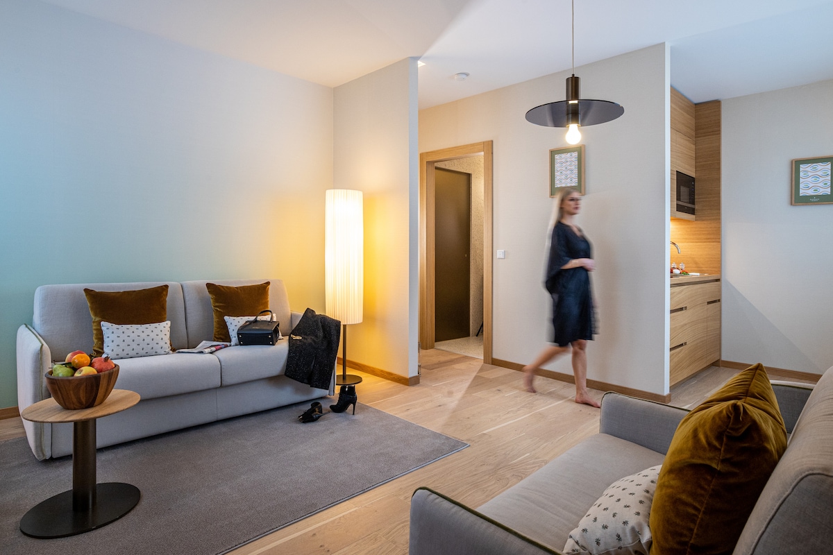 Beliebte Airbnb-Anzeige: 2-Zimmer Apartment "Maximilian" by Matteo Thun in Am Schlachthof