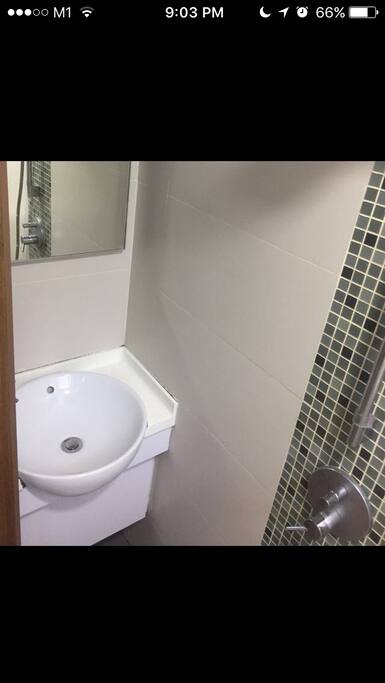 Masteroom bath