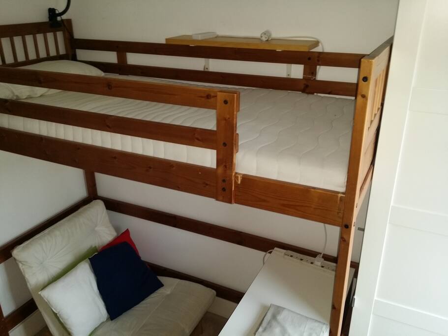 Very confy long airbed
